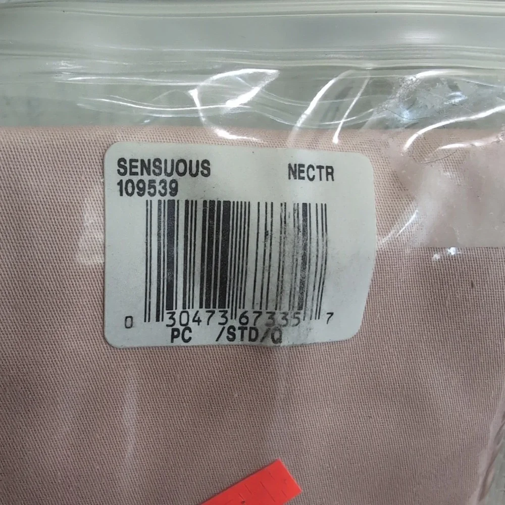 2 Vintage Wamsutta Elite Sensuous Pillowcases Standard Queen Pink USA NOS 250 TC